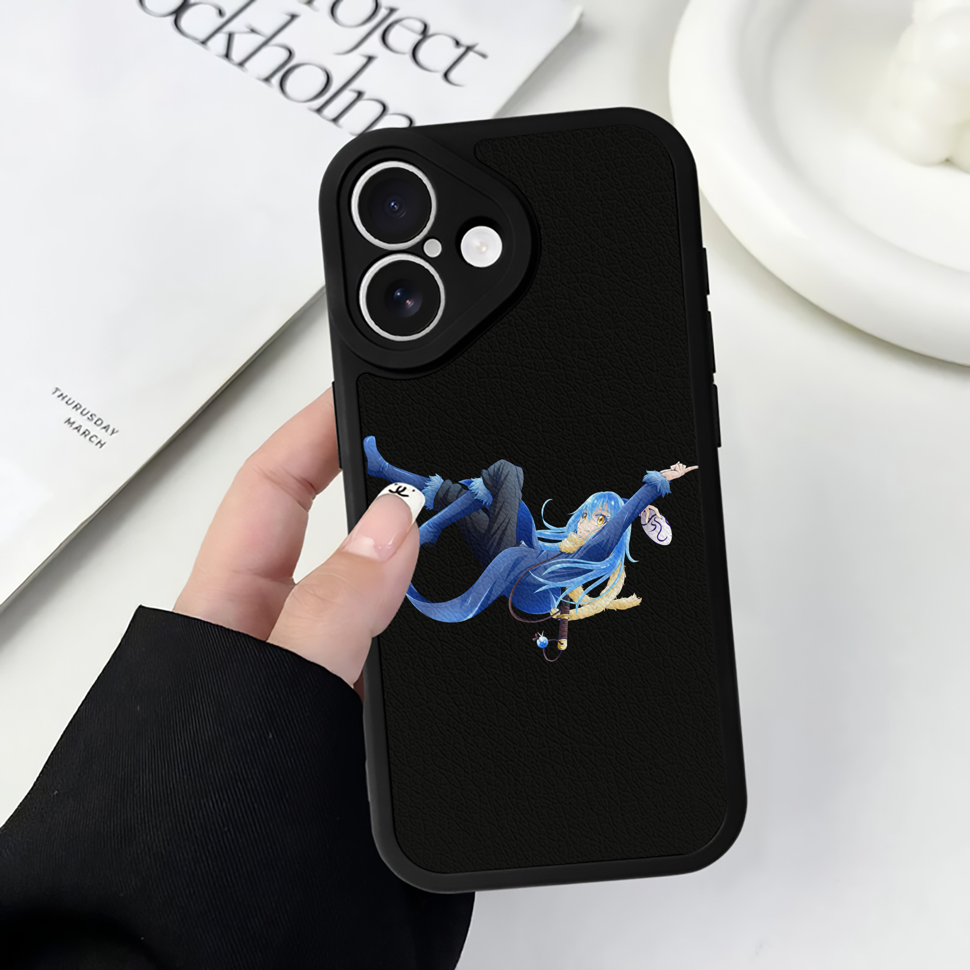 （画像用） 転スラ Regarding Reincarnated to Slime 【iPhone 16シリーズ対応】シリコンスマホケース（レザー調） 材質：シリコン